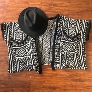 Brandy Melville thick knit sweater with pockets